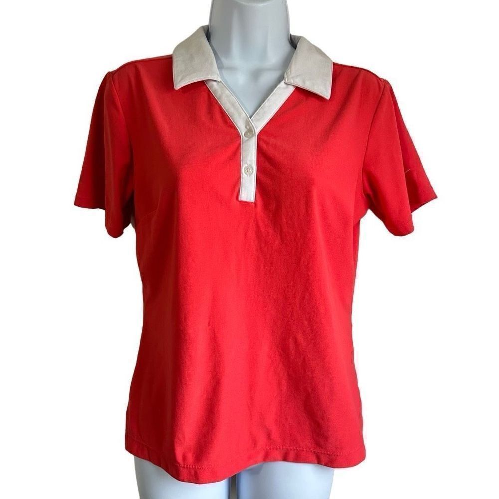Nike woman raspberry golf polo, shirt, size S.  A517